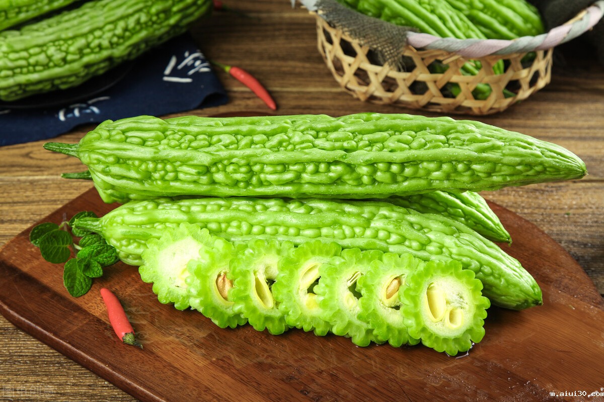 夏天如何去热解暑、消炎抗菌？可多食苦味蔬菜