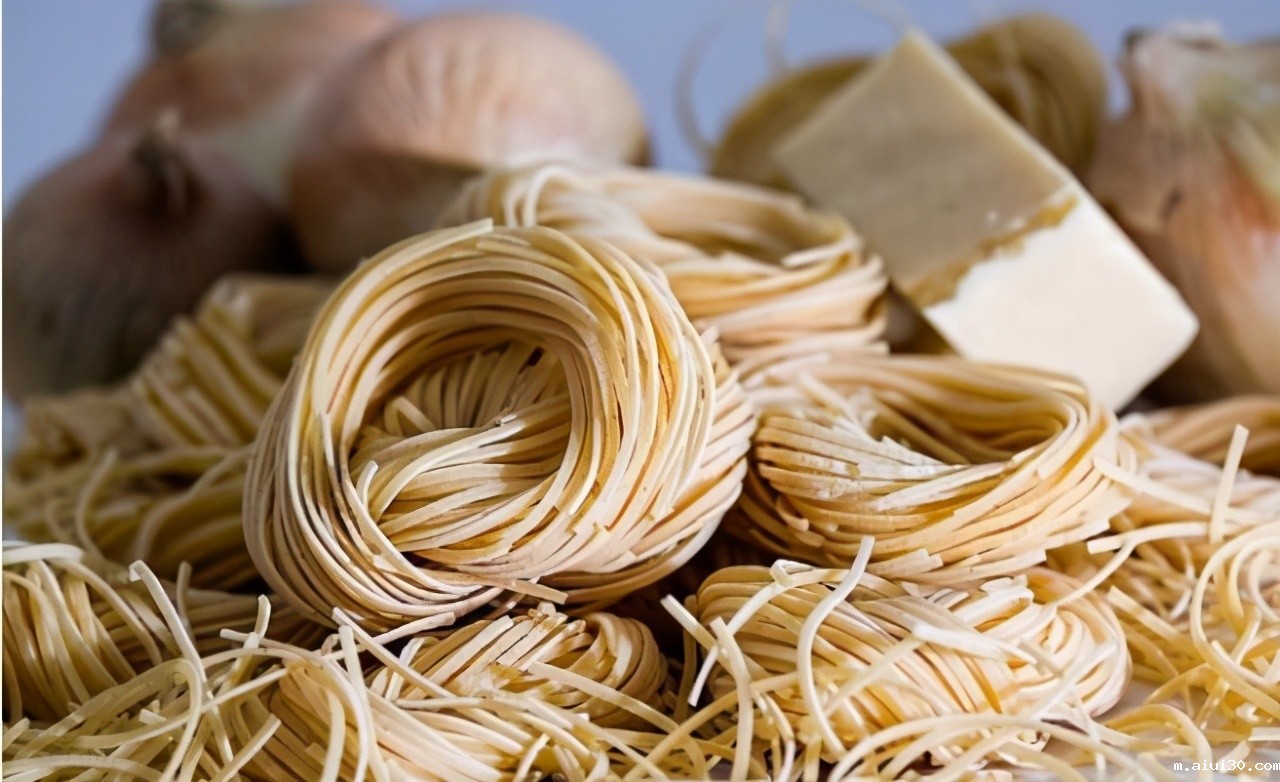 食材配送公司：在采购面条时要如何分辨好坏呢？