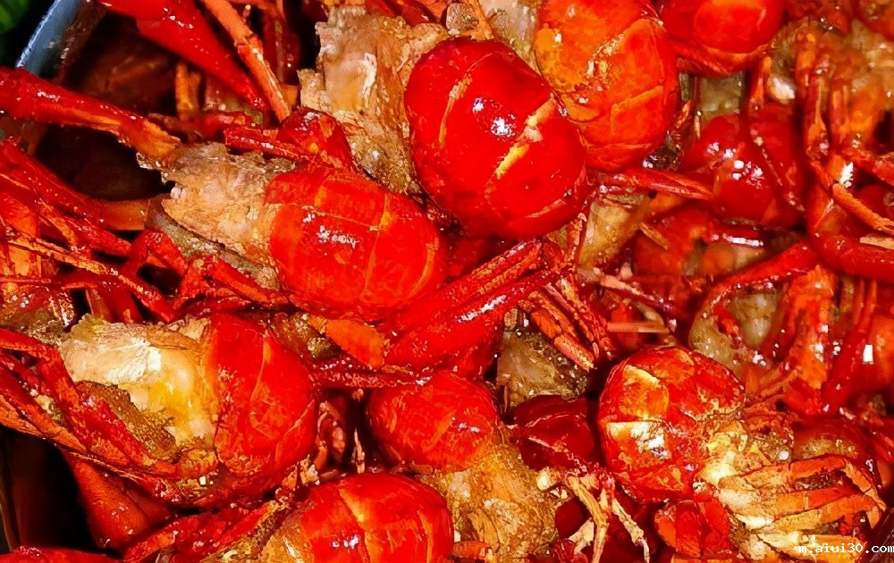 懒货用洗衣机洗小龙虾,洗完却后悔了,教你4招轻松清洗小龙虾